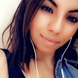 Meet your Posher, Nesrine